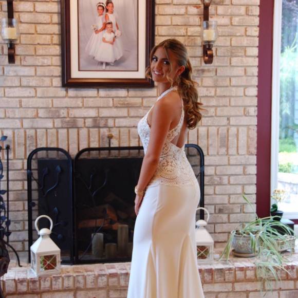 Meet your Posher, Lauren - Picture 1 of 1